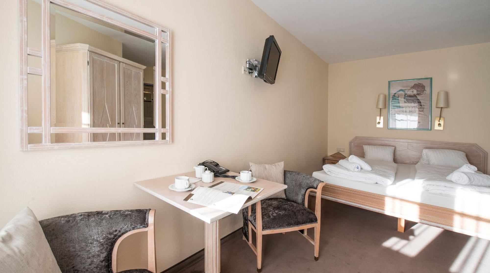 Crystls Aparthotel Флахау Екстер'єр фото